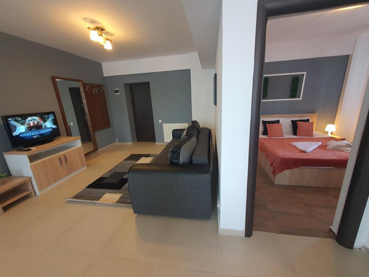 Villa Accommodation Bukares Bagian luar foto