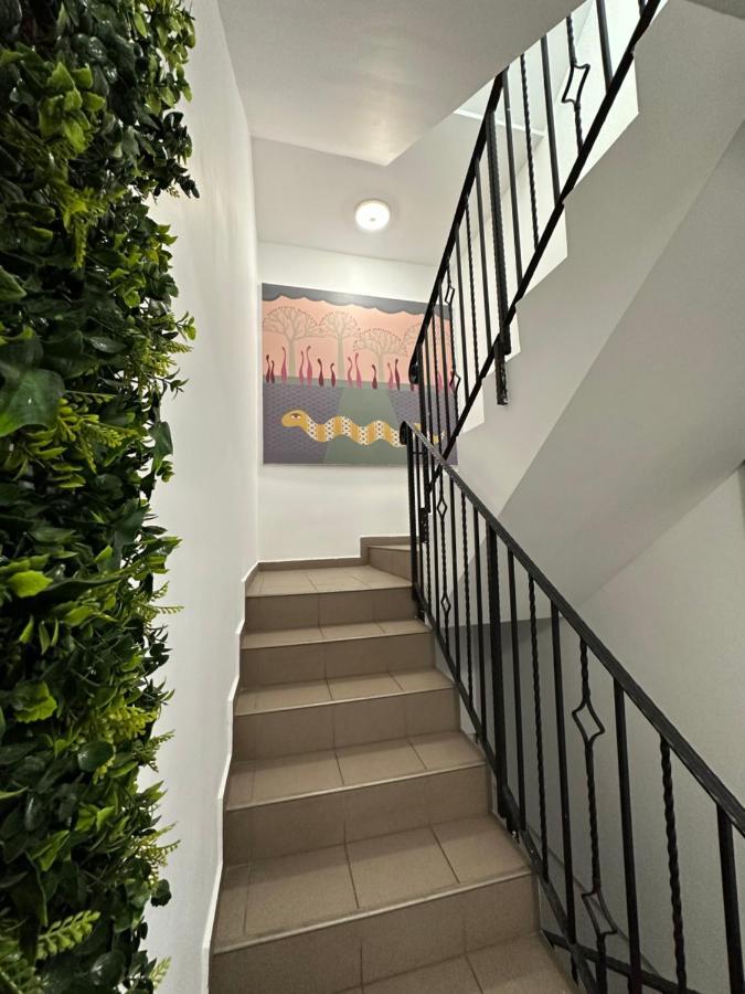 Villa Accommodation Bukares Bagian luar foto